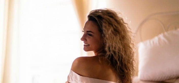 10 Hacks Subconscientes Para Conseguir Inmediatamente a Una Chica Que Le Gusta - Copia Sutilmente su Lenguaje Corporal para Generar Familiaridad