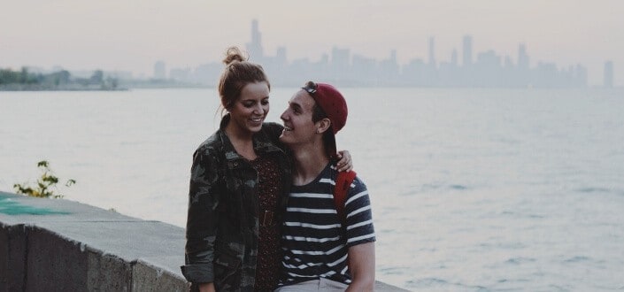19 cosas románticas que puedes hacer para tu novia. - Presumir de ella
