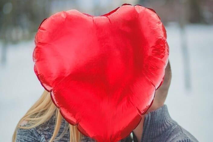 Poemas cortos de amor-Tus ojos son mi hechizo contra el mal día
