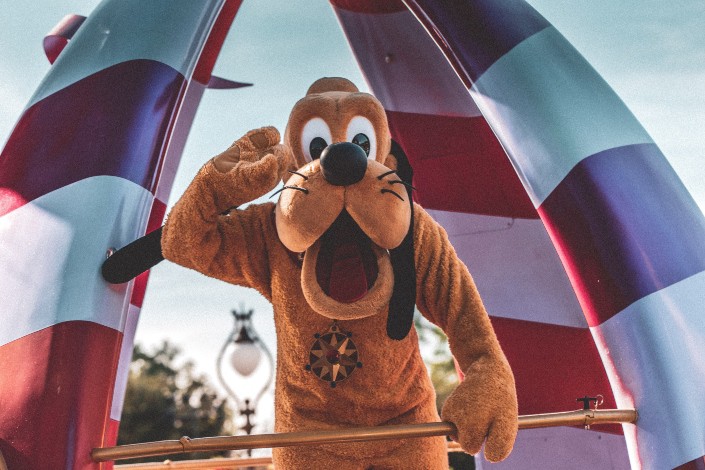 una mascota Goofy